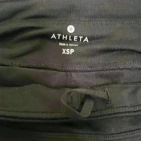 Athleta Capri Set - Picture 5 of 10